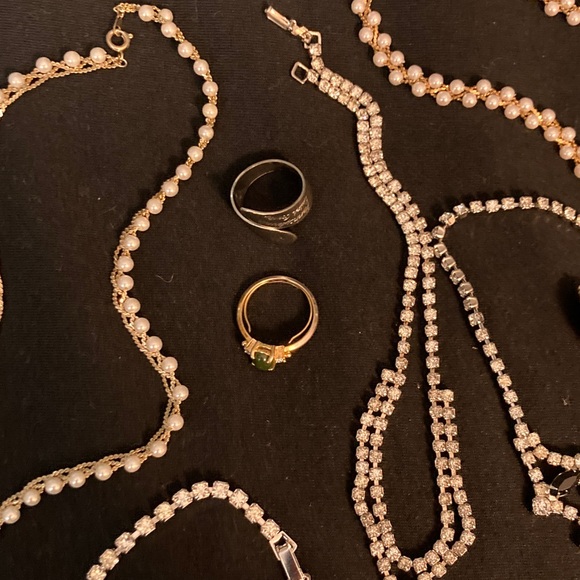 Dress Up Costumes Rhinestone & Pearl Jewelry Lot - Picture 5 of 6